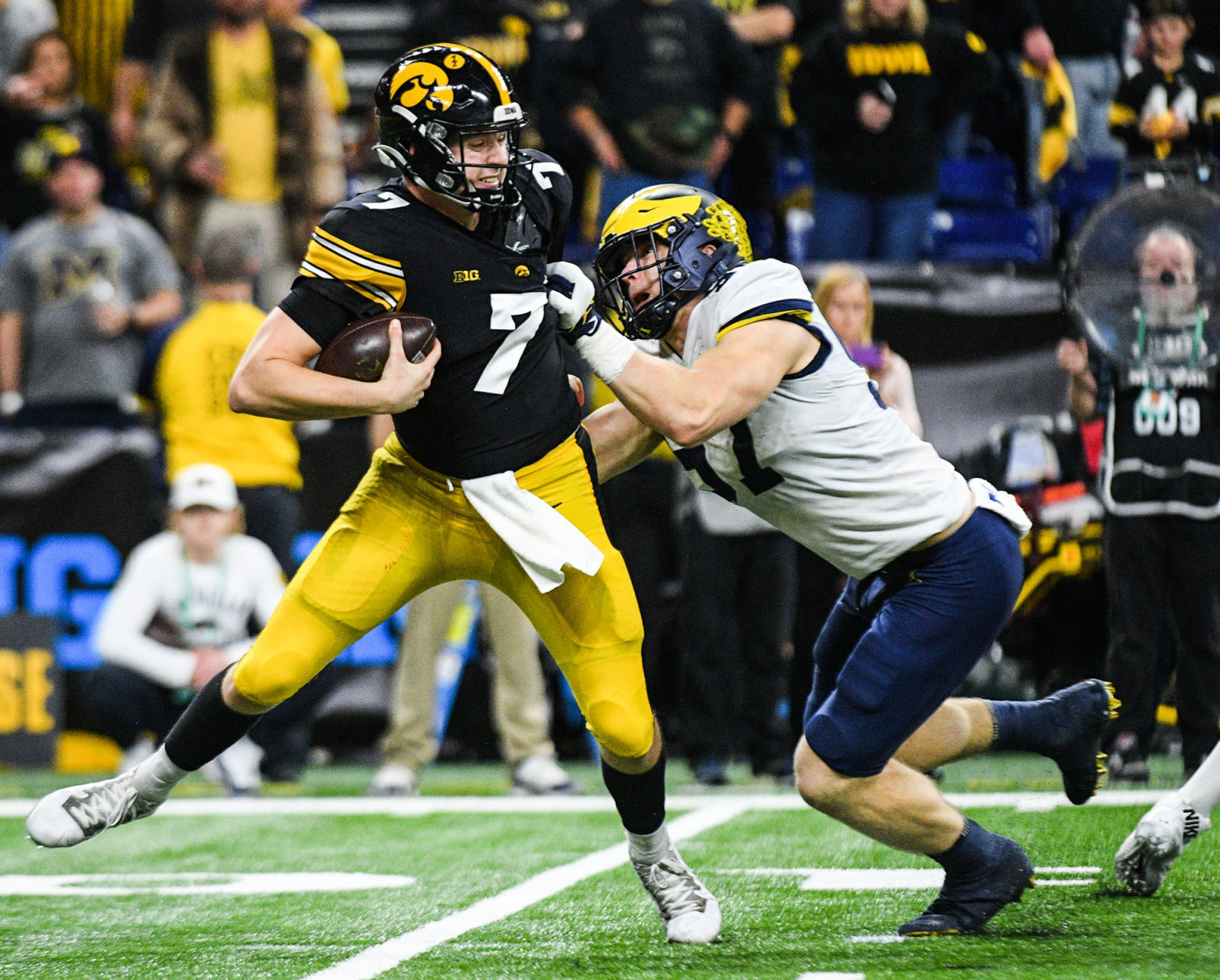 20421-qc-spt-big-ten-final-010